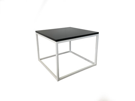 Salontafel-vierkant-wit-marmer-goud-metaal-onderstel-side-table