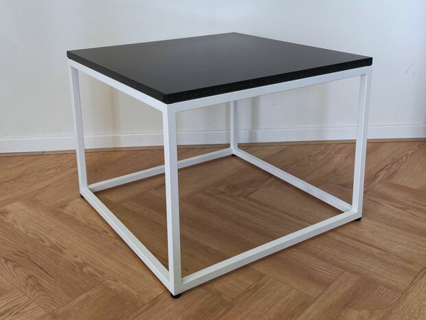 Salontafel zwart graniet - wit onderstel 60x60cm