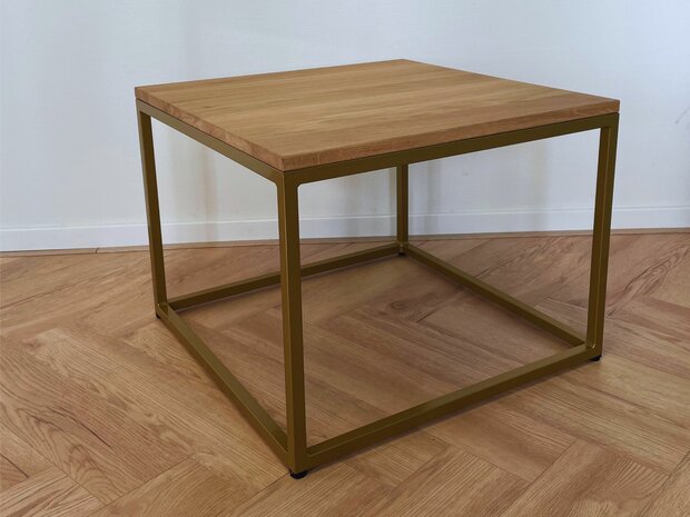 Salontafel eikenhout - goud onderstel 60x60cm